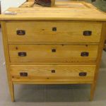 392 3220 CHEST OF DRAWERS